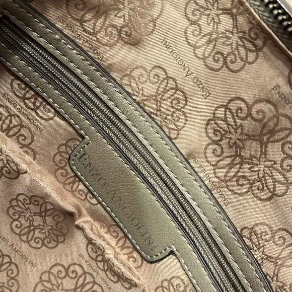 Shoulder bag - Picture 15 of 17